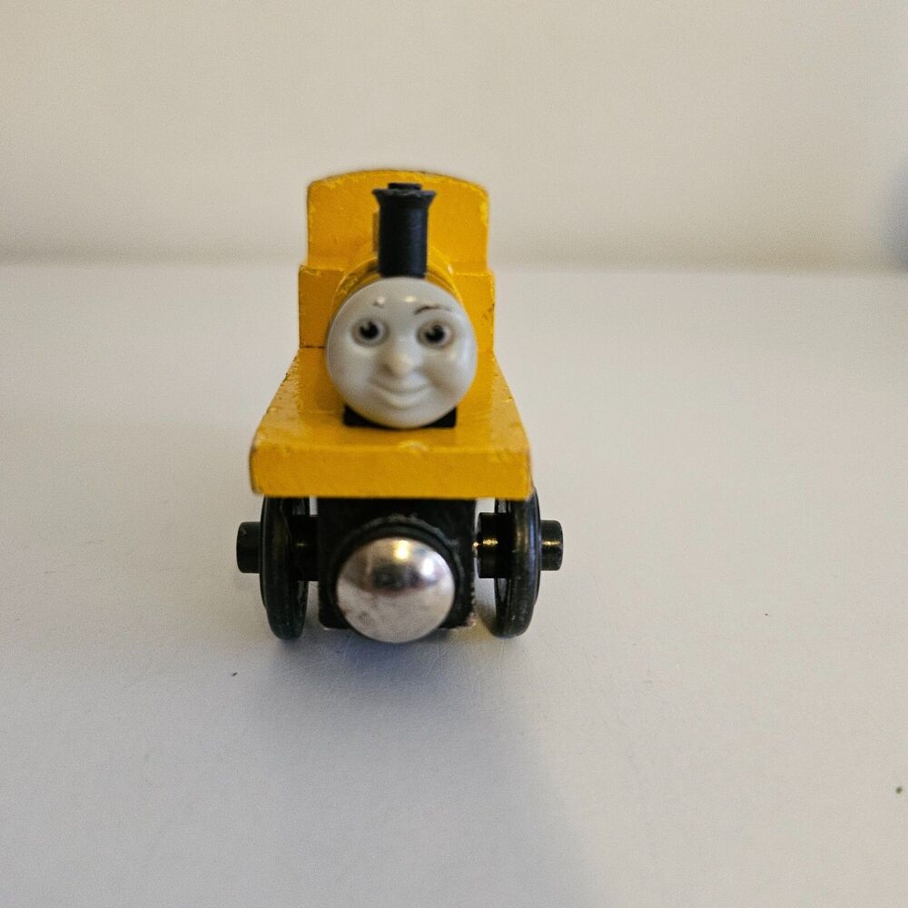 Thomas & Friends Wooden Railway Duncan Train Engine Magnetic